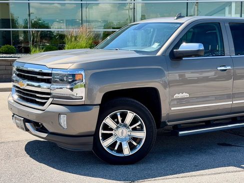 Used 2017 Chevrolet Silverado 1500 High Country AWD/4WD image 2