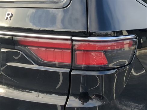 Used 2024 Jeep Wagoneer Series II w/ Flexible Seating Group image 10