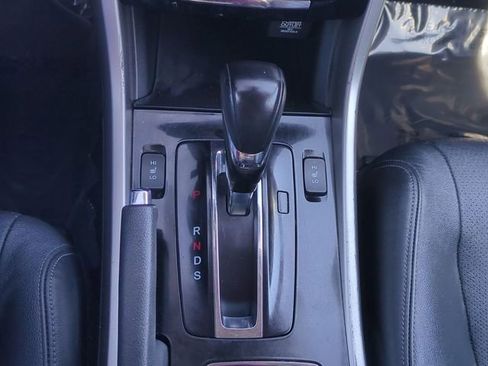 Used 2017 Honda Accord Touring image 28