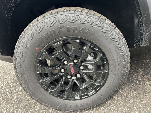 New 2026 GMC Canyon Elevation w/ Convenience Package AWD/4WD image 13