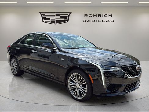 Certified 2022 Cadillac CT4 Premium Luxury w/ Technology Package AWD/4WD image 3