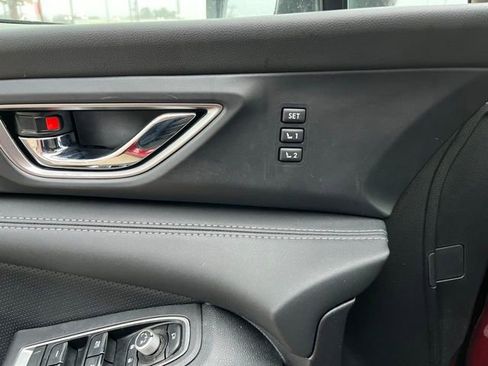 Used 2024 Subaru Ascent Limited w/ Technology Package image 8