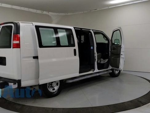Used 2021 Chevrolet Express 2500 w/ Driver Convenience Package RWD image 13