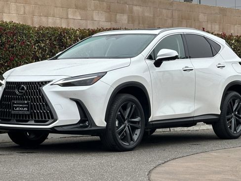 Used 2024 Lexus NX 450h+ AWD w/ Luxury Package image 8