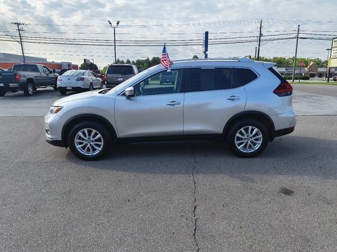 Used 2017 Nissan Rogue SV AWD/4WD image 13