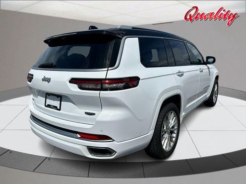 Used 2024 Jeep Grand Cherokee L Summit w/ Advanced Protech Group IV AWD/4WD image 3
