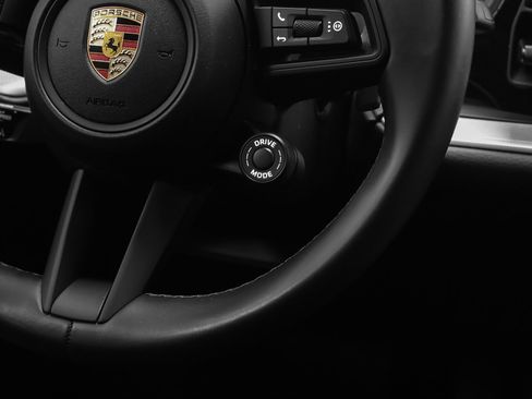 Certified 2024 Porsche Cayenne Coupe AWD/4WD image 29