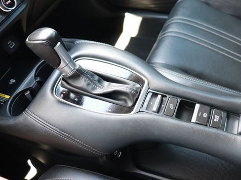 Certified 2024 Honda HR-V EX-L image 17