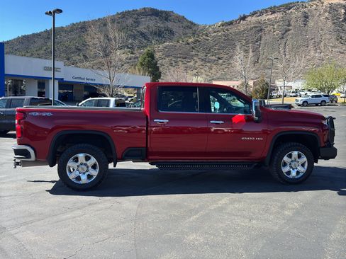 Used 2022 Chevrolet Silverado 2500 LTZ w/ LTZ Plus Package image 10