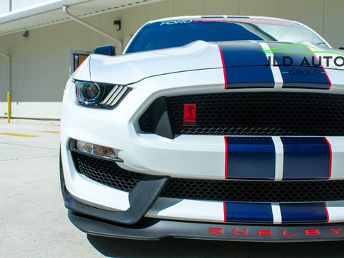 Used 2019 Ford Mustang Shelby GT350R w/ GT350R Equipment Group 920A RWD image 30