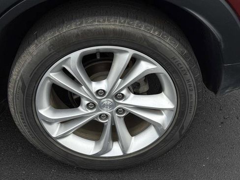 Used 2023 Buick Encore GX Preferred w/ Cold Weather Comfort Package FWD image 31