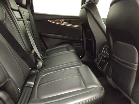 Used 2018 Lincoln MKX Reserve w/ Driver Assistance Package image 19