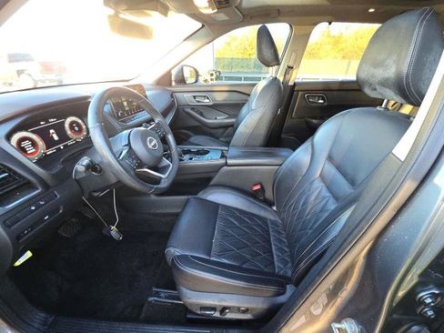 Used 2022 Nissan Rogue Platinum w/ Head-Up Display Package image 23