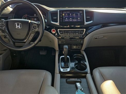 Used 2017 Honda Ridgeline RTL-E image 10