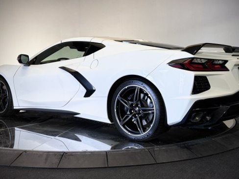 Used 2024 Chevrolet Corvette Stingray Premium Cpe w/ Z51 Performance Package RWD image 24