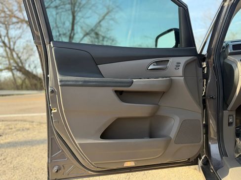 Used 2012 Honda Odyssey Touring image 15