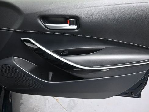 Used 2021 Toyota Corolla XSE image 28