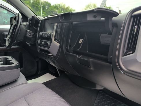 Used 2019 GMC Sierra 1500 SLE w/ SLE Value Package AWD/4WD image 29