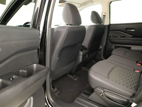 Used 2022 Nissan Pathfinder SV AWD/4WD image 30