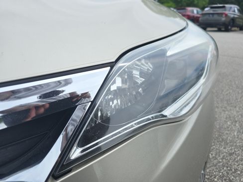 Used 2014 Toyota Avalon XLE Touring FWD image 29