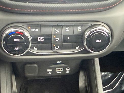 Used 2023 Chevrolet TrailBlazer RS w/ Sun and Liftgate Package AWD/4WD image 16