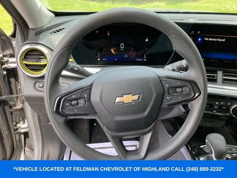 Used 2024 Chevrolet Trax LT FWD image 14