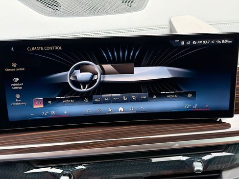 New 2026 BMW X5 xDrive50e w/ Executive Package image 35