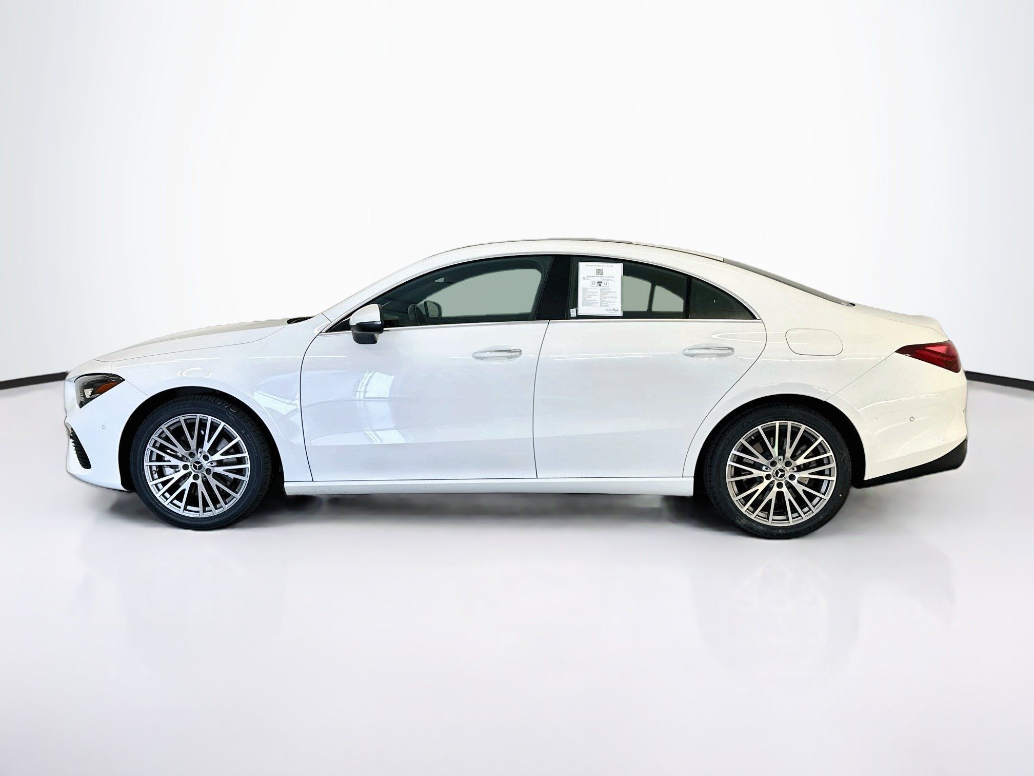 Used 2025 Mercedes-Benz CLA 250 4MATIC image 4