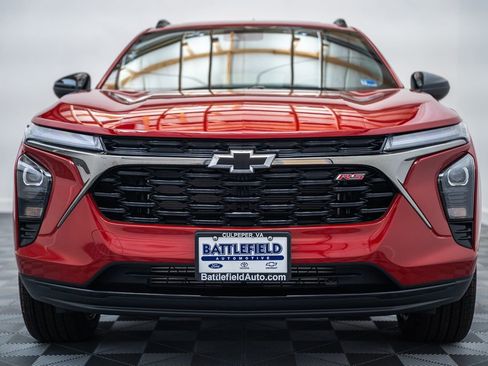 New 2026 Chevrolet Trax RS w/ Sunroof Package FWD image 2