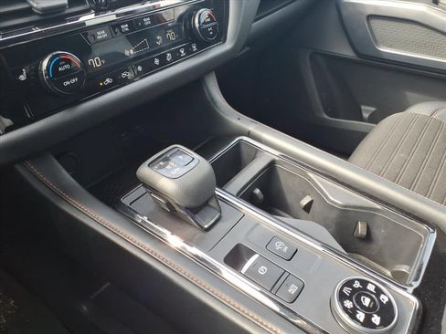 Used 2023 Nissan Pathfinder Rock Creek AWD/4WD image 12