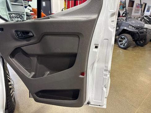 Used 2023 Ford Transit 150 Low Roof AWD image 21