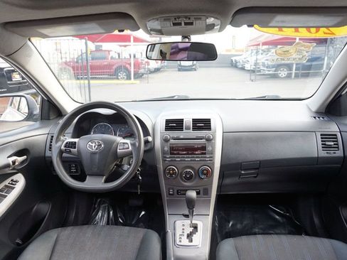 Used 2011 Toyota Corolla S image 30