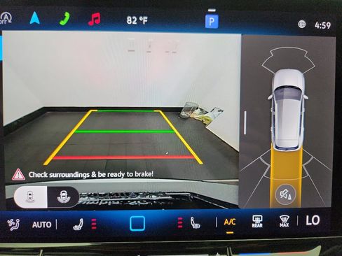 New 2025 Volkswagen Tiguan SE image 23