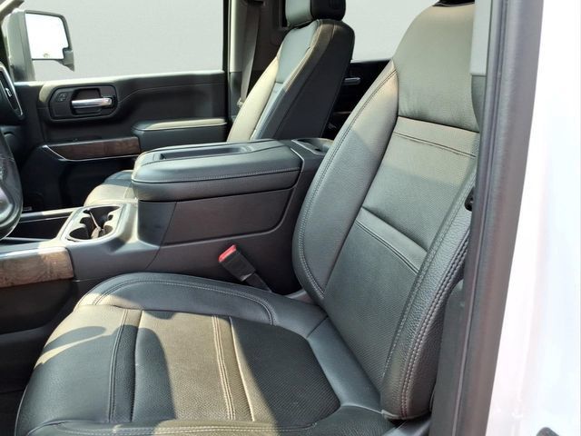 Used 2021 GMC Sierra 3500 Denali w/ Denali Ultimate Package AWD/4WD image 18
