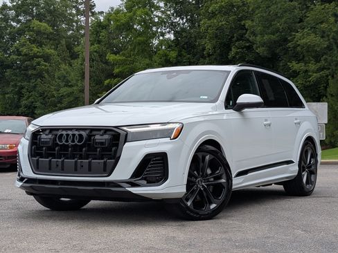 Used 2025 Audi Q7 3.0T Premium Plus w/ Premium Plus Package AWD/4WD image 4