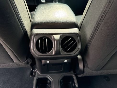 Used 2022 Jeep Gladiator Sport AWD/4WD image 33