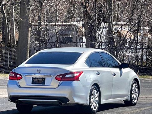 Used 2016 Nissan Altima 2.5 S w/ Power Driver Seat Package FWD image 36