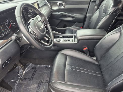 Used 2023 Kia Sorento EX AWD/4WD image 12