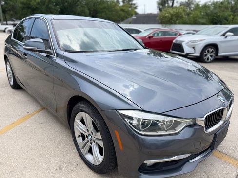 Used 2018 BMW 330i xDrive Sedan w/ Convenience Package AWD/4WD image 7