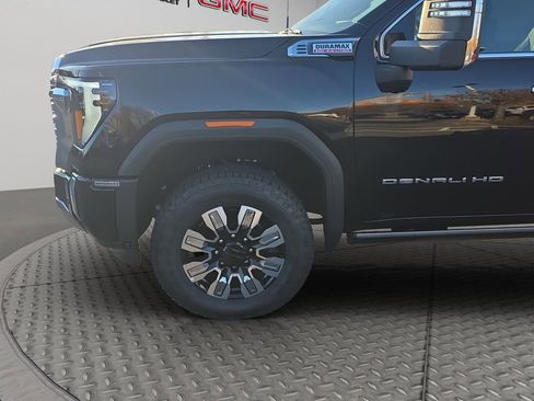 New 2025 GMC Sierra 2500 Denali w/ Denali Reserve Package image 24