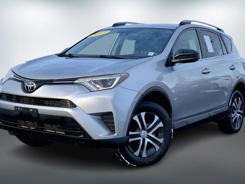 Used 2017 Toyota RAV4 LE image 11
