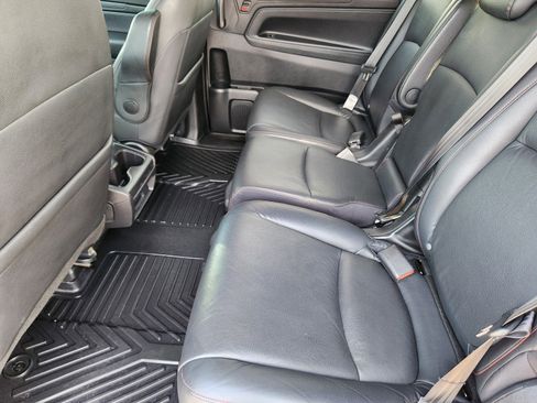 Used 2024 Honda Odyssey Sport image 12
