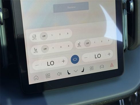 Used 2026 Volvo EX30 Cross Country Ultra image 30