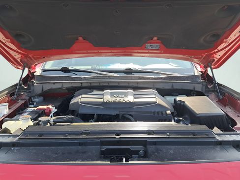 Used 2022 Nissan Titan SV AWD/4WD image 28