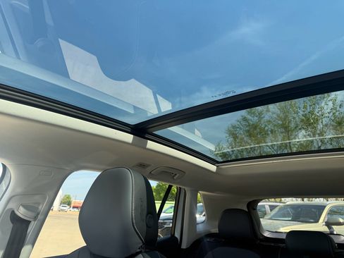 New 2026 Volkswagen Tiguan SE FWD image 14