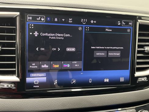 Used 2025 Chrysler Pacifica Select FWD image 19