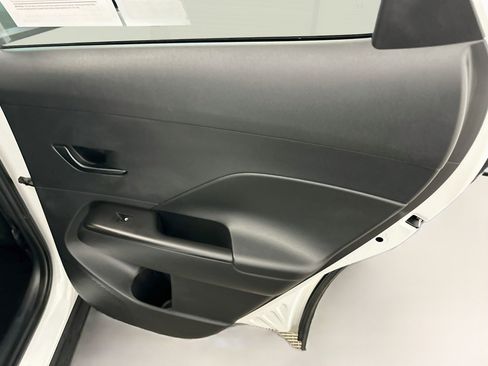 Used 2025 Hyundai Kona SEL AWD/4WD image 31