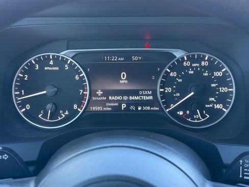 Used 2024 Nissan Pathfinder S image 11