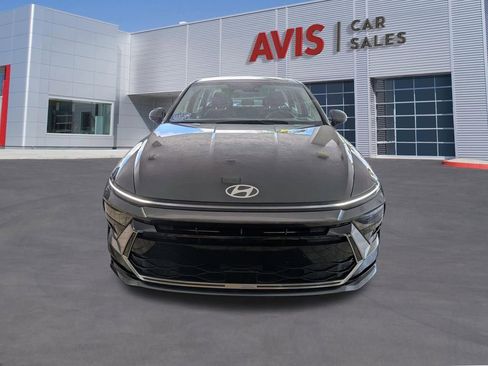 Used 2025 Hyundai Sonata SEL FWD image 2