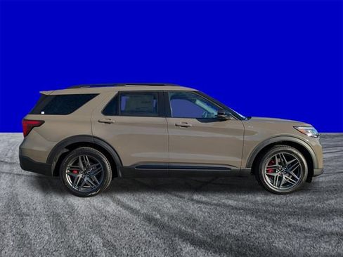 Certified 2026 Ford Explorer ST-Line w/ ST-Line Street Pack RWD image 3
